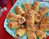 Gambar langkah 7 resipi Mini Sausage Breadroll.