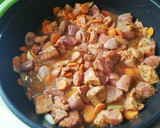 Foto del paso 2 de la receta: Carne de cerdo en salsa de especias y vinos