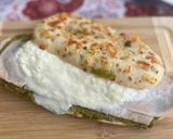 Foto del paso 2 de la receta: Focaccia rellena con pesto y burrata