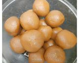 A picture of step 4 of Salepur rasgulla.