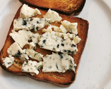 Foto del paso 3 de la receta: Sándwich de queso Roquefort, Pera y Nueces