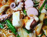 Hình bước làm 3 của món 🍄🐙 Lẩu mì siu Kay Hàn Quốc 🍲🍝