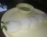 A picture of step 4 of Idli coconut chutney.