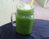 A picture of step 2 of Cumber apple(green smoothie).