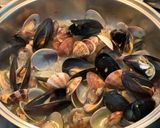 Foto del passaggio 8 della ricetta Pasta allo Scoglio (Spaghetti)