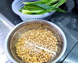 Hình bước làm 1 của món Tàu hũ lá dứa sầu riêng