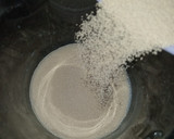 Foto del paso 1 de la receta: Pan lactal con semillas