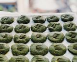 Foto langkah ke 3 dari resep Japanese Matcha Muesli Cookies.