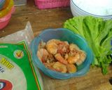 Foto langkah ke 4 dari resep Vietnamese Spring Roll.