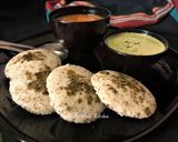 A picture of step 3 of Kasuri Idli.
