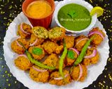 A picture of step 6 of Masala Dalwada with Chutney.