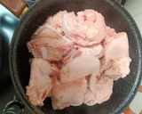 Foto langkah ke 1 dari resep Ayam Ungkep Lengkoas.