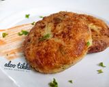 A picture of step 4 of Aloo tikki.