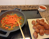 Foto del paso 3 de la receta: Albóndigas XL en salsa jardinera