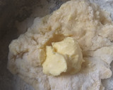Foto langkah ke 2 dari resep Roti isi ubi ungu.