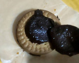 A picture of step 4 of Lazy Biscuit cocoa butter Slice Cake.