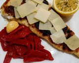 Foto del paso 3 de la receta: Filete de merluza con pimientos del piquillo y grana padano