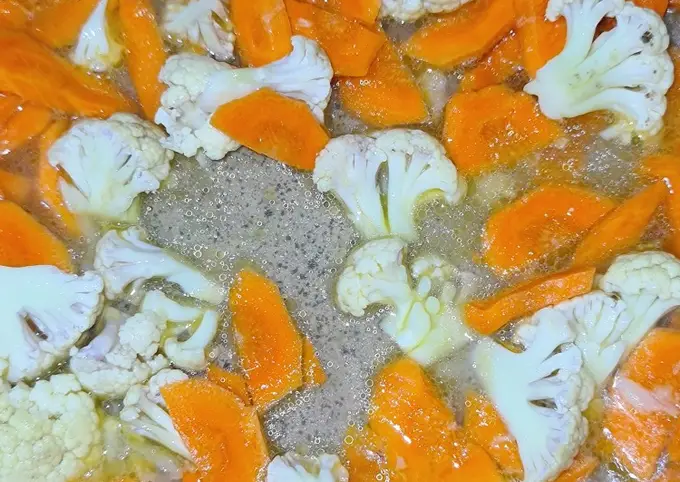 Langkah-langkah untuk membuat Resep Capcay Goreng/Tumis (sederhana ala rumahan)