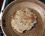 Foto del paso 5 de la receta: Tortillitas de Kale morado y Palta