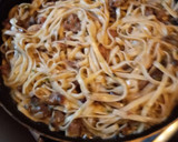 Foto del paso 1 de la receta: Tortilla de tallarines frescos al pesto con carne de asado picad