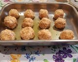Foto del passaggio 4 della ricetta Polpette di ricotta e mortadella