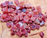 Foto del paso 3 de la receta: Guiso de alcachofas al jerez, con langostinos y tacos de jamón