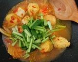 Foto langkah ke 4 dari resep Tom Yum Baso Seafood Dapur Kilat.