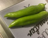 Une image de l'étape 4 de Saucisses allemandes aux poivrons verts, oignon et épices.