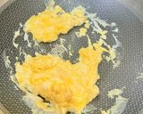 Gambar langkah 2 resipi 👩‍🍳Kobis Goreng Pecah Telur.