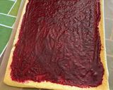 Foto del passaggio 6 della ricetta Rotolo giapponese alla marmellata di ciliegie