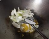 Foto langkah ke 2 dari resep Udang Goreng Mentega.