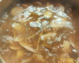 Foto del passaggio 2 della ricetta Vellutata di funghi champignon