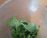 Foto del paso 1 de la receta: Pesto de albahaca y perejil 🌱