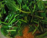 Foto langkah ke 3 dari resep Tumis Genjer Pedas.