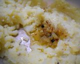 Foto del paso 2 de la receta: Papa rellena a los 3 quesos