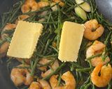 A picture of step 2 of King Prawns with samphire & lemon butter glaze.