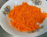 A picture of step 3 of Colorful Salad with White Rice, Carrots, Peas, Tomato, Radishes, and Cilantro.