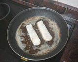 Foto del paso 4 de la receta: Flamenquines con papas fritas y ensalada