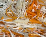 A picture of step 8 of Enoki Mushroom Omelette.