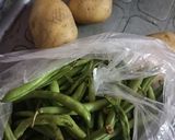 A picture of step 1 of Aloo beans.