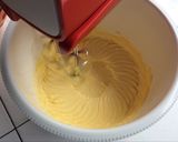 Foto langkah ke 4 dari resep Pound cake tape keju resep JTT (sangat enak dan moist banget).