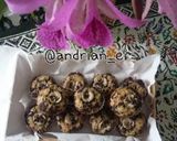 Foto langkah ke 5 dari resep Banana Choco Muffin.