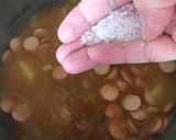 Savanyú káposztás-kolbászos-virslis leves recept fázis 11 fotója