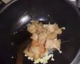 A picture of step 1 of Singaporean rice.