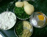 A picture of step 1 of Alu Methi Paratha.