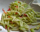 Foto langkah ke 3 dari resep Labu Siam Cah Telur Saus Tiram.