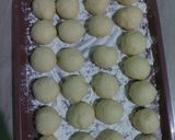 Foto langkah ke 5 dari resep Donat kentang/ donat bamboloni cokelat.