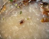 A picture of step 2 of Catfish Rice Porridge (Cháo Cá Bông Lau).