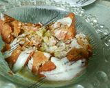 A picture of step 4 of Whole wheat(gandum atta) samosay with green raita chutni.