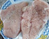 รูปขั้นตอนการทำที่ 1 ของ อกไก่ย่างพริกไทยดำ เห็ดย่างเนย